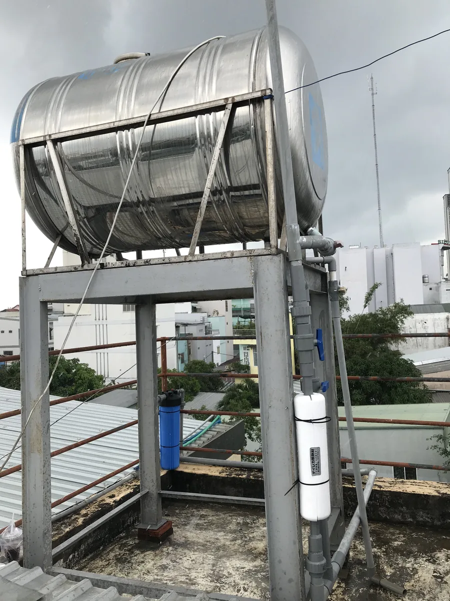 Lọc tổng Kitz kết hợp Dileka lắp trên giàn bồn mái tại Cần Thơ