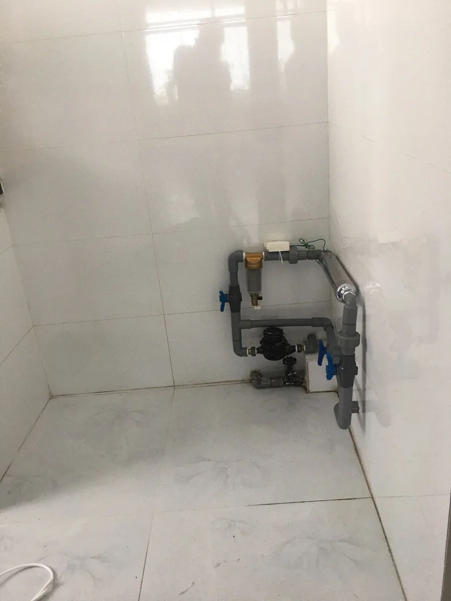 Dileka 40RS lắp trên tường sân sau nhà phố quận 5