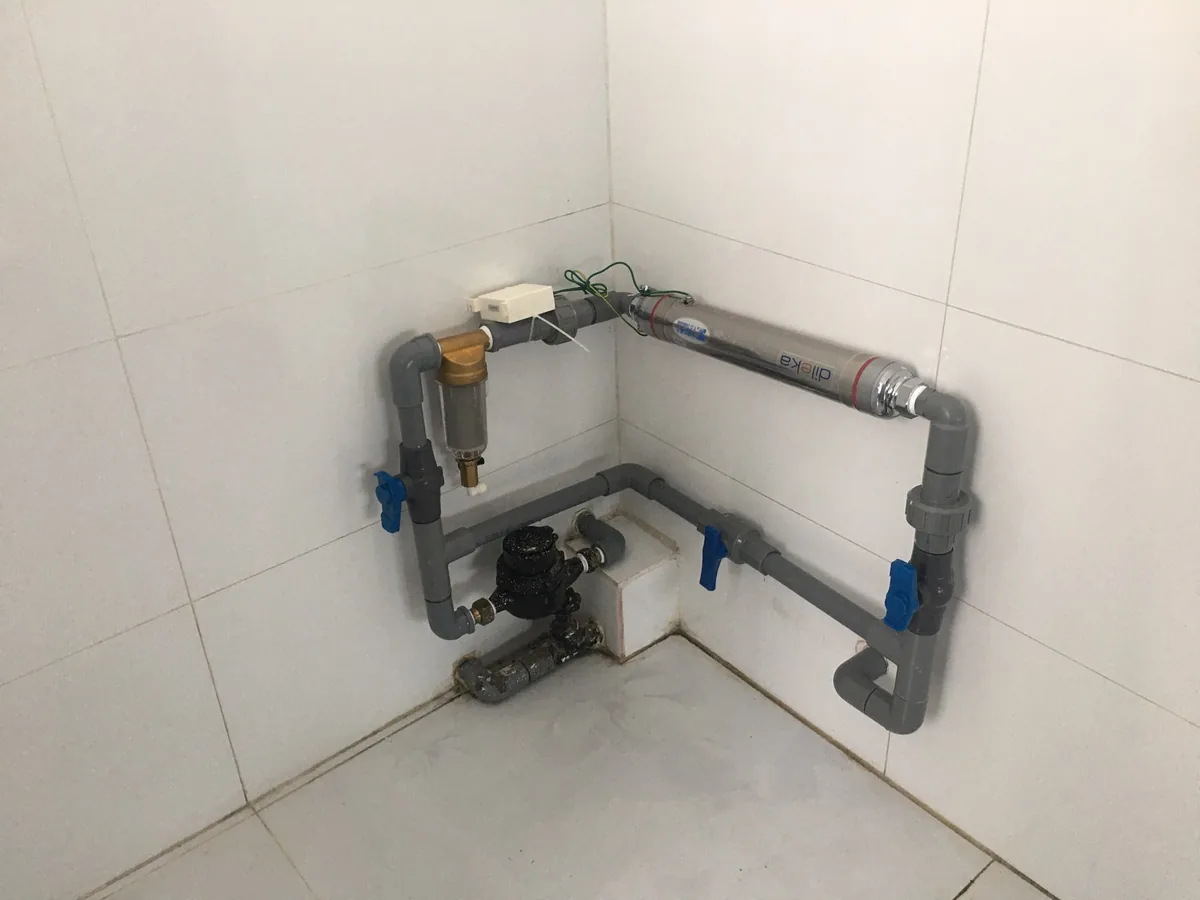 Dileka 40RS lắp trên tường sân sau nhà phố quận 5