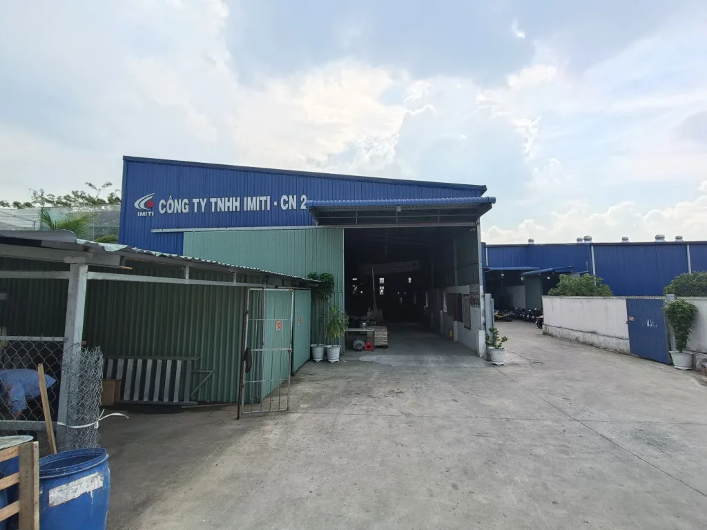 Khu vực nước uống lắp máy lọc Kitz tại nhà máy Imiti