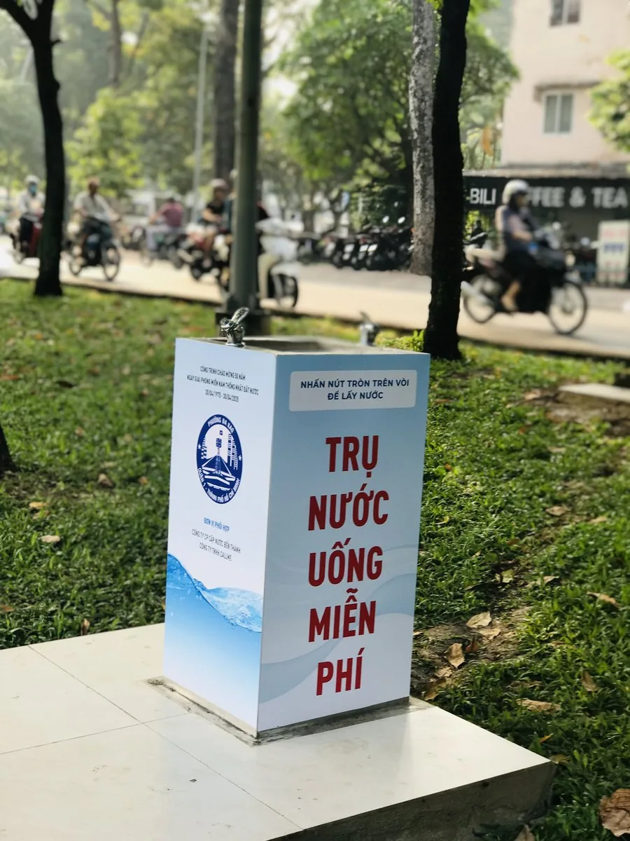 Trụ nước uống miễn phí đặt nơi công cộng