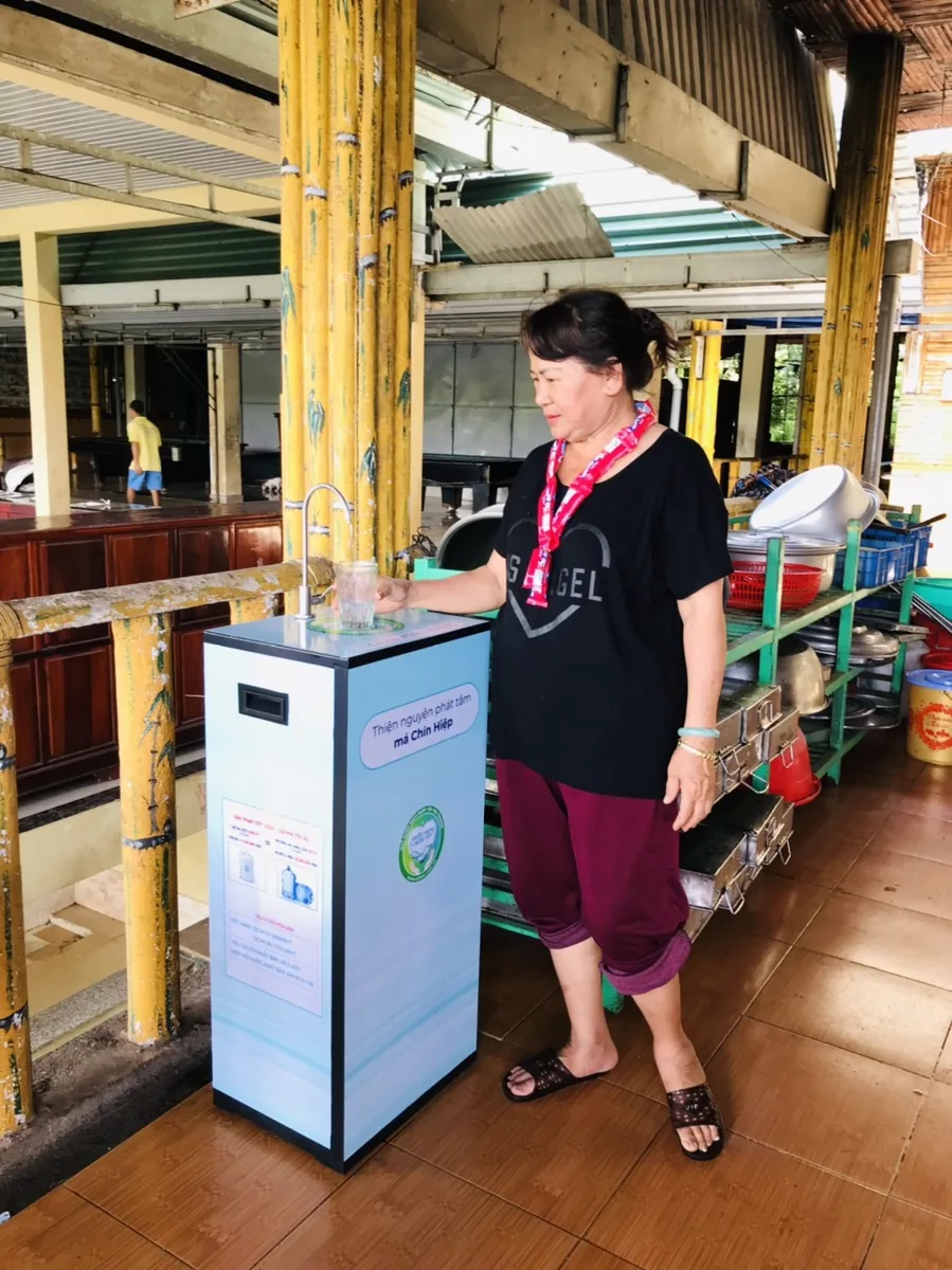 Máy lọc nước Quỹ Nước Sạch tại bếp ăn cộng đồng